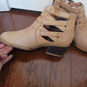 Pikolinos Baqueira Ivory Bootie 40